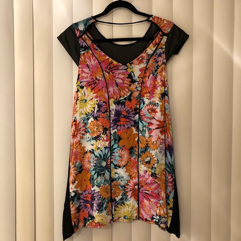 Minkpink Floral Shift Dress - Picture 2 of 10